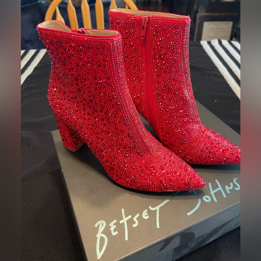 Betsey Johnson Bling Boots ❤️